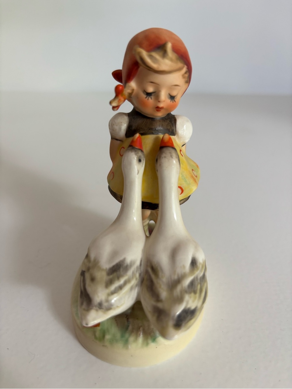 HUMMEL Goebel VNT - Girl w/Geese 4” H Mint Cond
